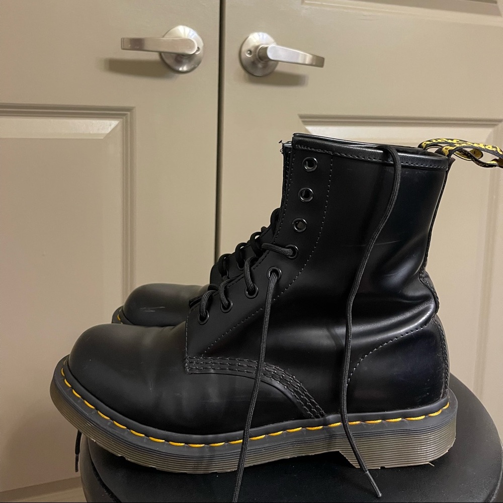 dr. martens docs 1460 women’s smooth leather lace up boots black